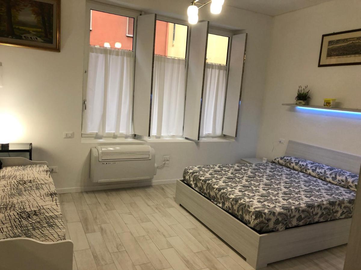 Appartamento House Apartment Tabe Centro Болоня Екстериор снимка