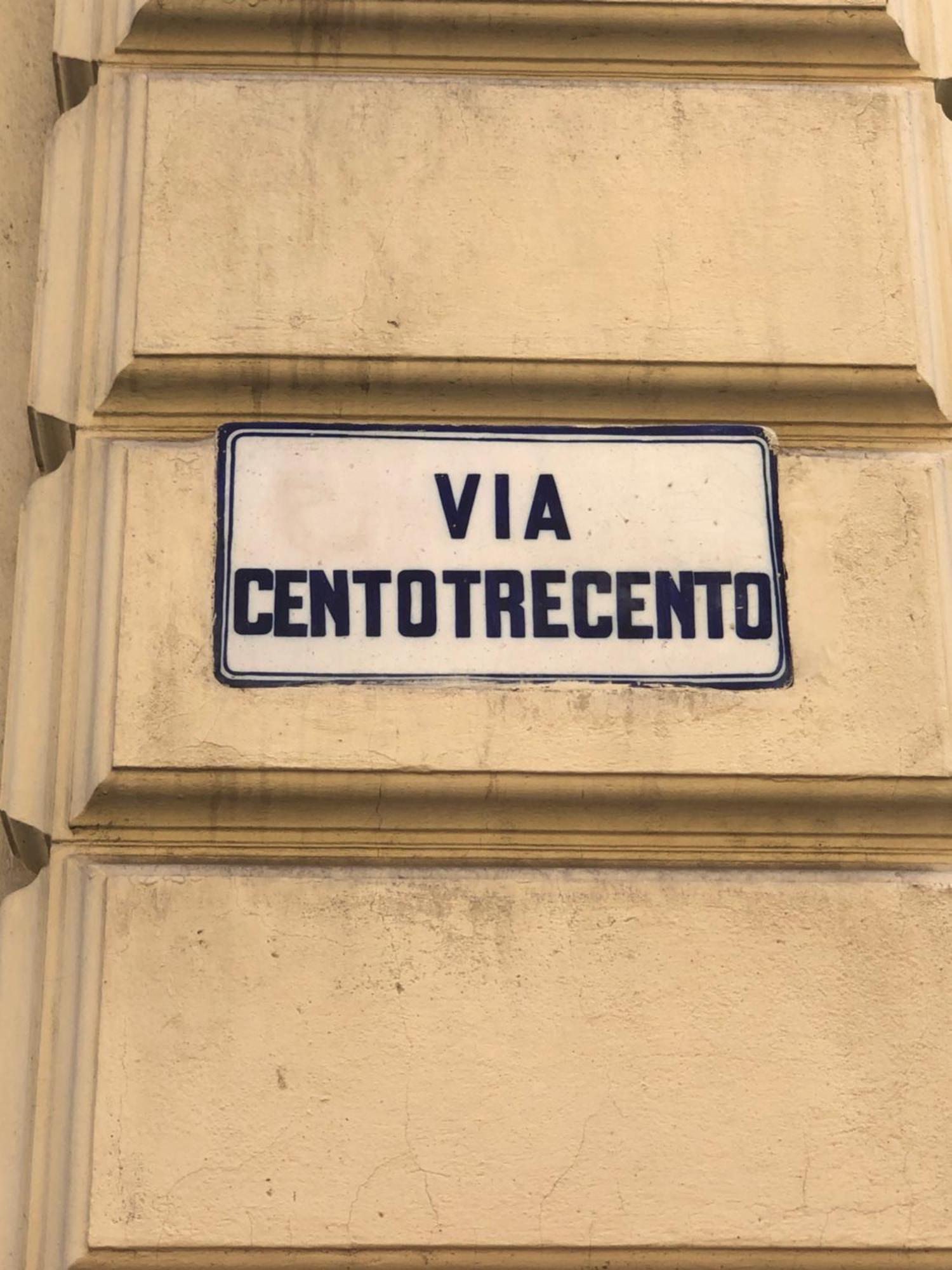 Appartamento House Apartment Tabe Centro Болоня Екстериор снимка