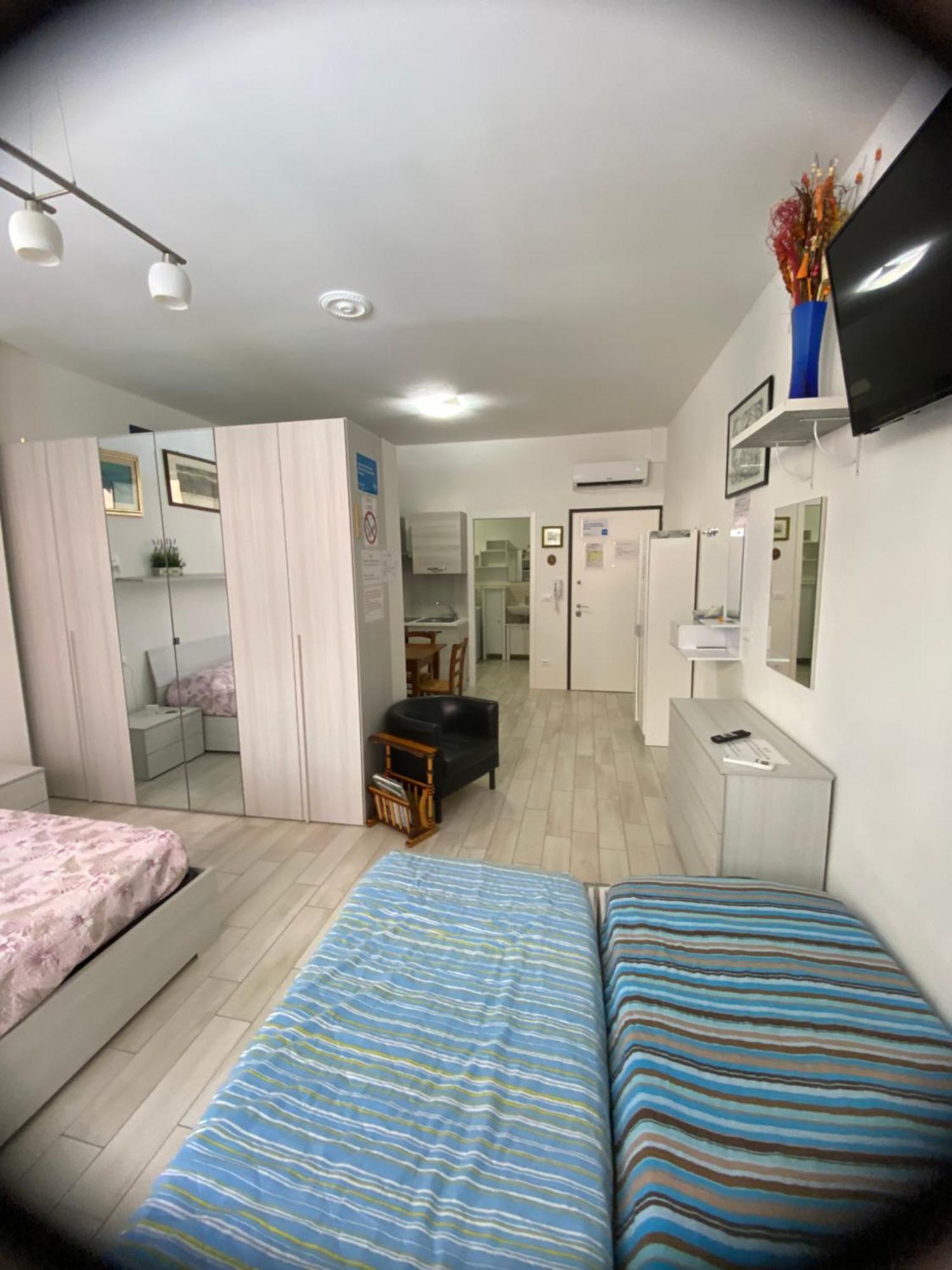 Appartamento House Apartment Tabe Centro Болоня Екстериор снимка