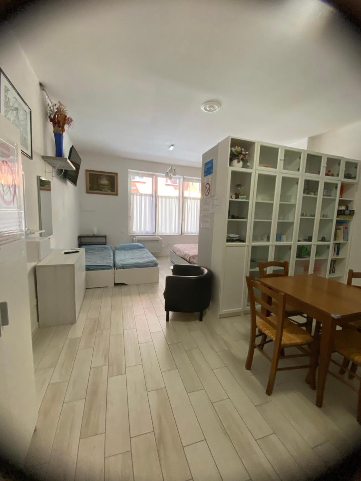 Appartamento House Apartment Tabe Centro Болоня Екстериор снимка